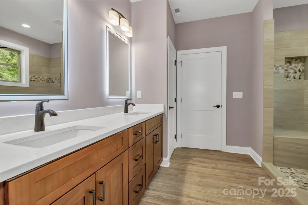 926 Settlers Trail Mars Hill, NC 28754