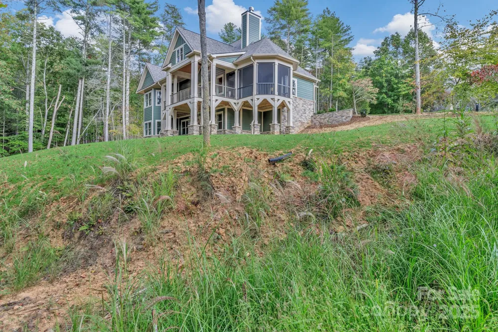 926 Settlers Trail Mars Hill, NC 28754