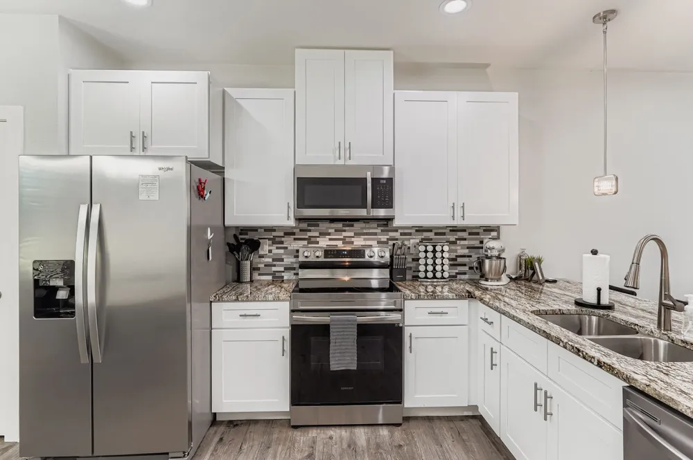 18803 Hogan Circle #14 Point Venture, TX 78645