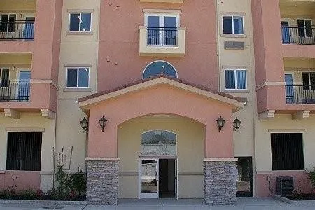 125 Montebello Blvd