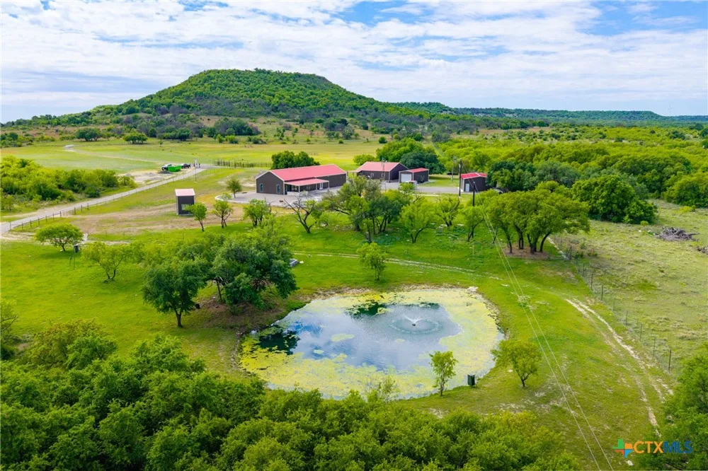 3021 FM 1689 Comanche, TX 76442