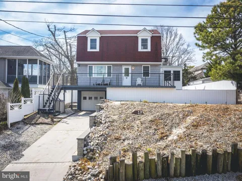 18 PINEWOOD ROAD