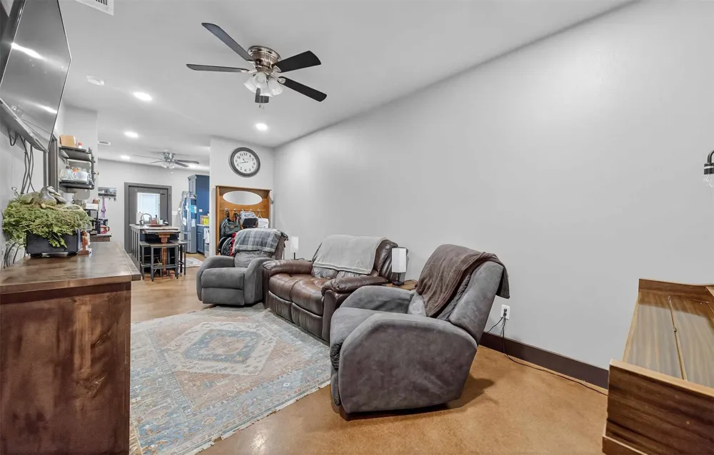 5150 AN County Road 309 Frankston, TX 75763