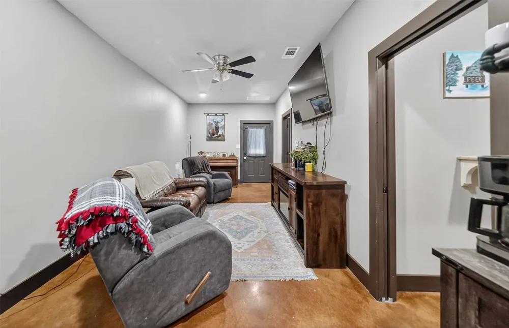 5150 AN County Road 309 Frankston, TX 75763