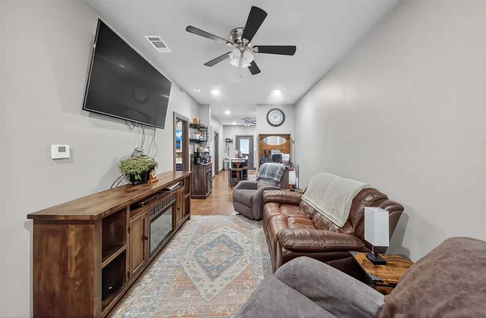 5150 AN County Road 309 Frankston, TX 75763