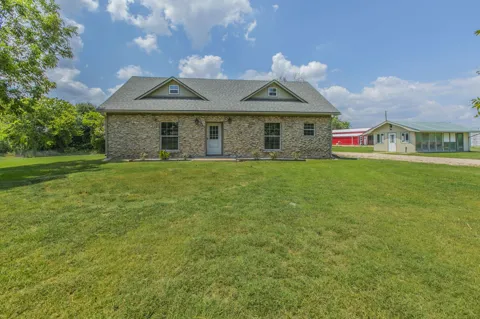 768 ELMWOOD DRIVE