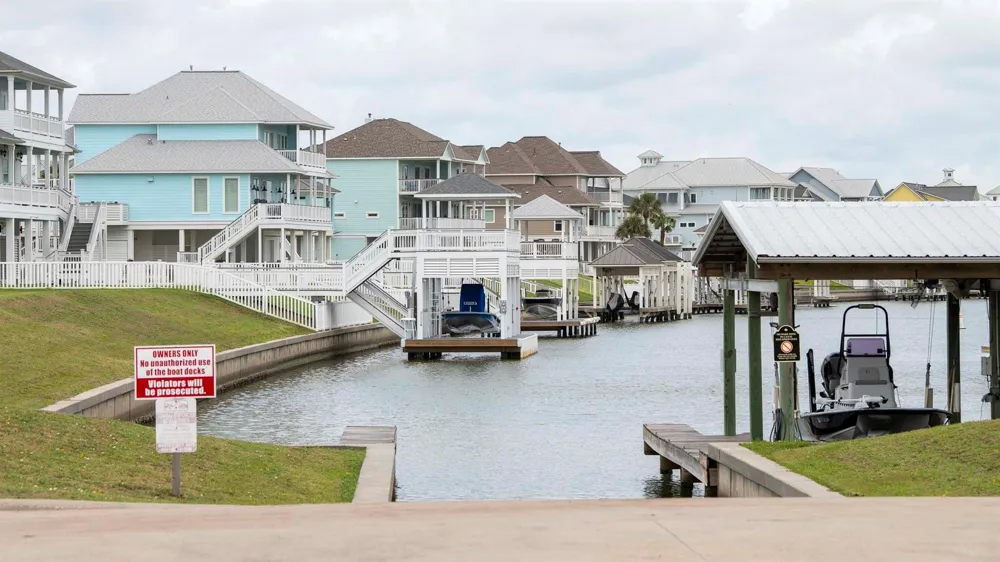21306 Scissor Tail Lane Galveston, TX 77554