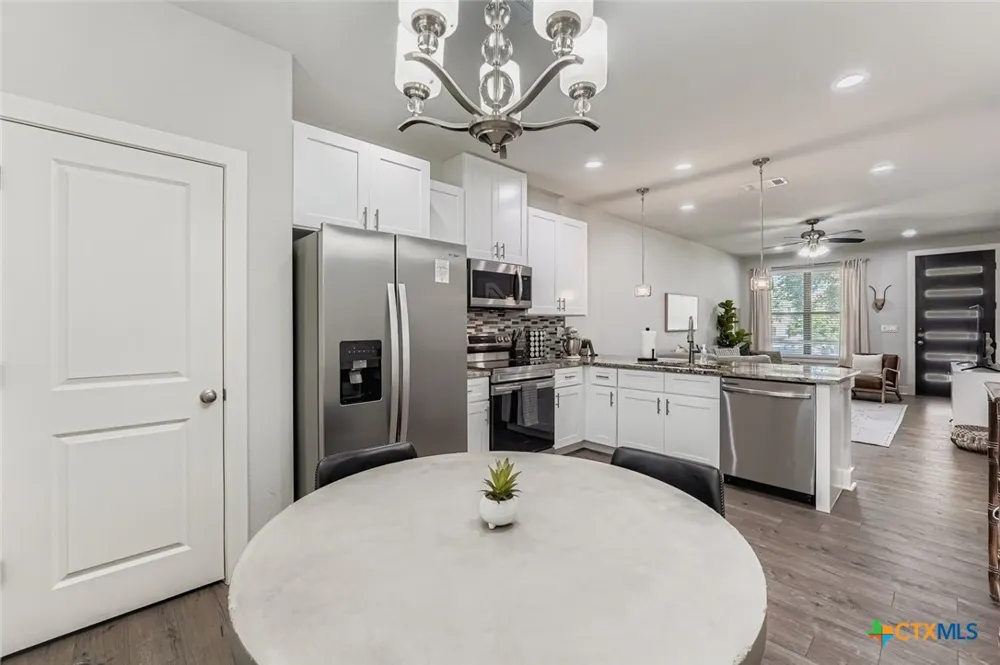 18803 Hogan Circle #14 Point Venture, TX 78645