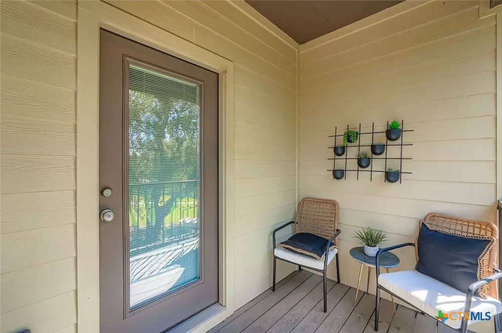 18803 Hogan Circle #14 Point Venture, TX 78645
