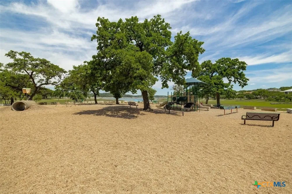 18803 Hogan Circle #14 Point Venture, TX 78645