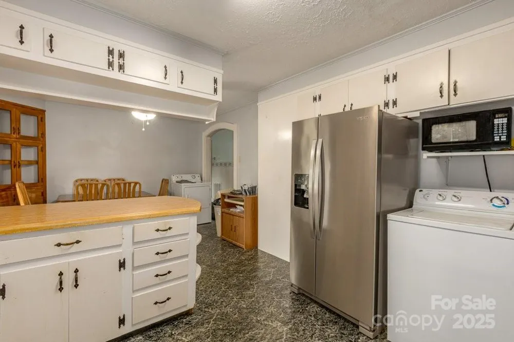 489 Ned Mcgimsey Road Nebo, NC 28761