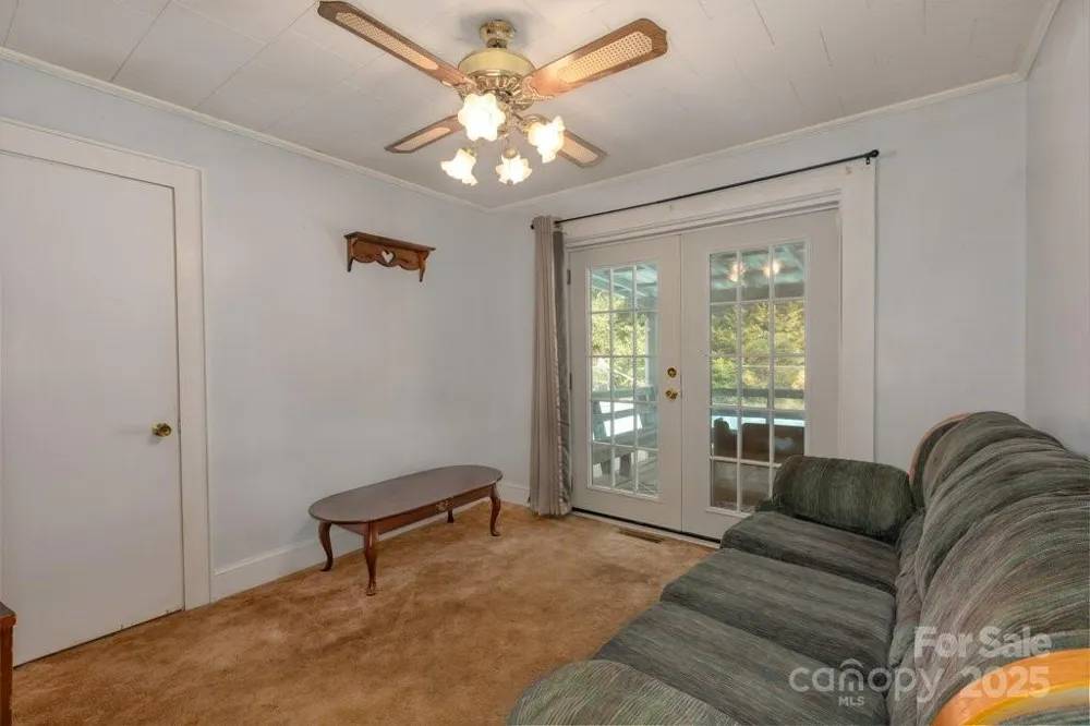 489 Ned Mcgimsey Road Nebo, NC 28761