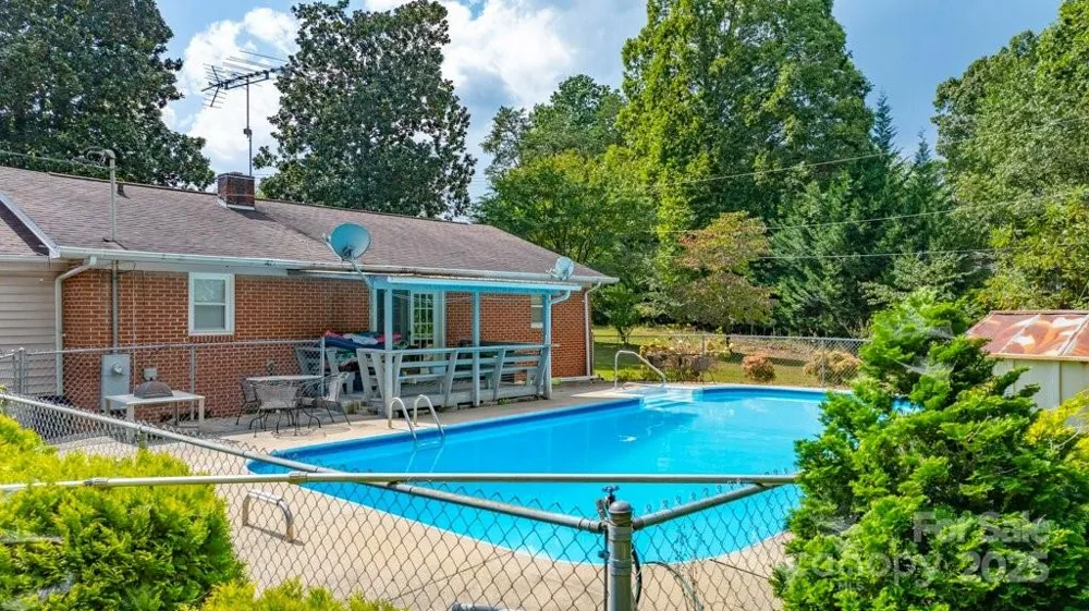 489 Ned Mcgimsey Road Nebo, NC 28761