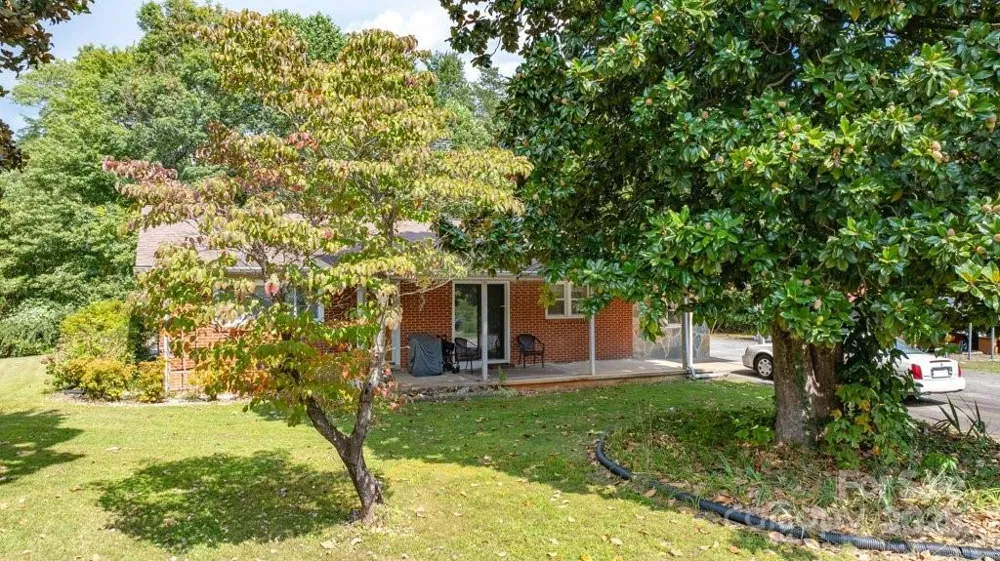 489 Ned Mcgimsey Road Nebo, NC 28761