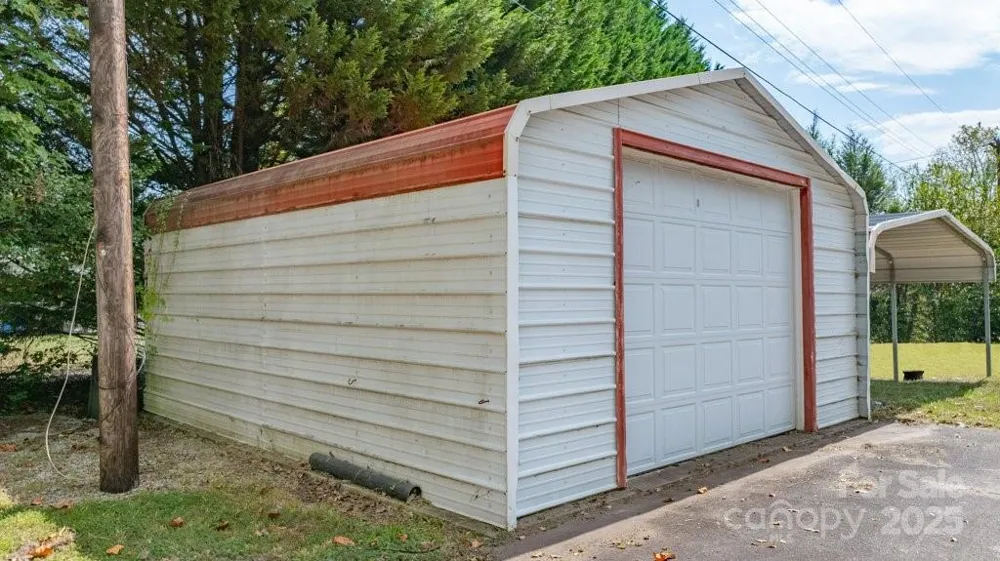489 Ned Mcgimsey Road Nebo, NC 28761