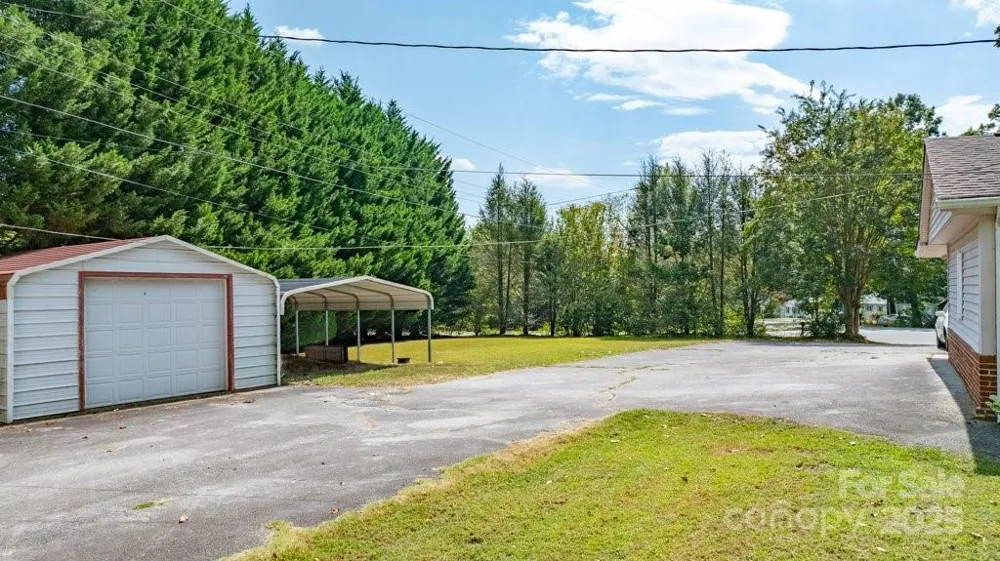 489 Ned Mcgimsey Road Nebo, NC 28761