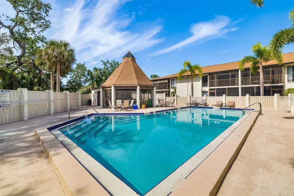 7201 CURTISS AVENUE #2D Sarasota, FL 34231
