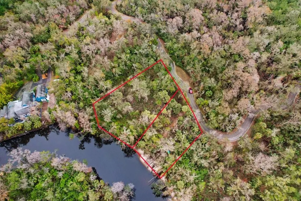 4872 RAMBLING RIVER ROAD Brandon, FL 33511