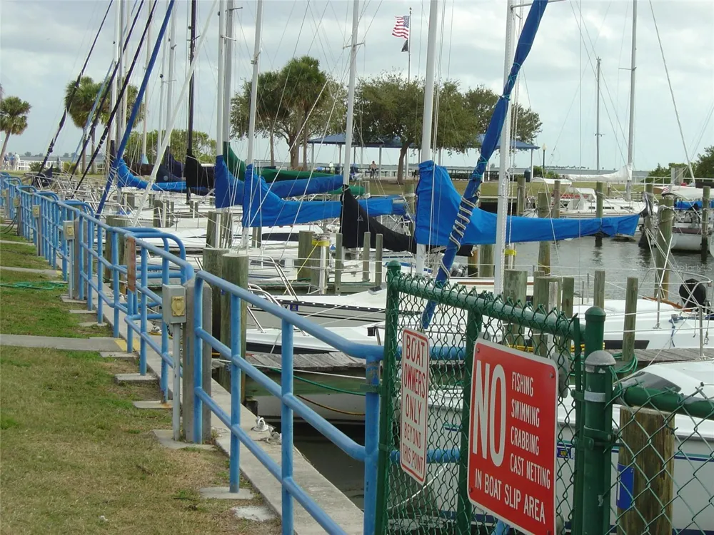 603 BALDWIN AVENUE #B Safety Harbor, FL 34695