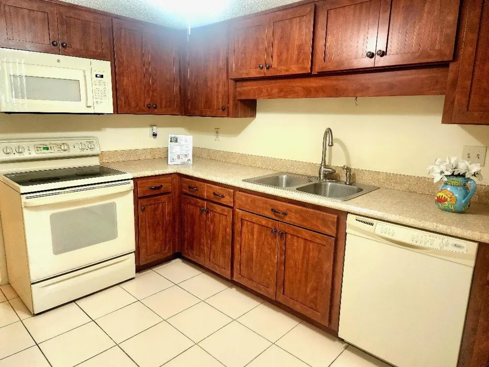 603 BALDWIN AVENUE #B Safety Harbor, FL 34695