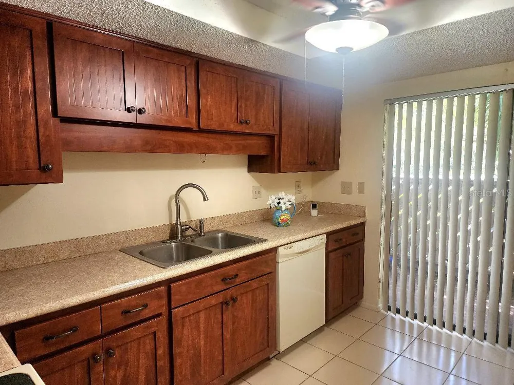 603 BALDWIN AVENUE #B Safety Harbor, FL 34695