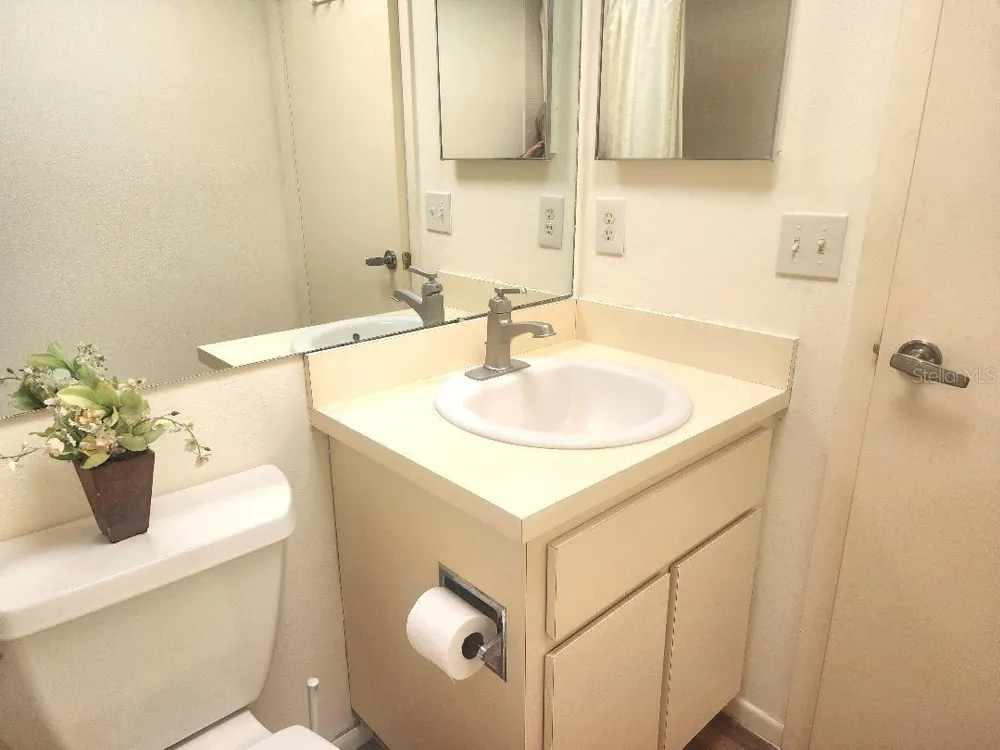603 BALDWIN AVENUE #B Safety Harbor, FL 34695