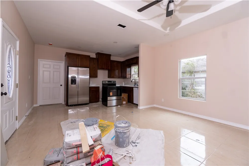 404 Dewey Avenue Alice, TX 78332