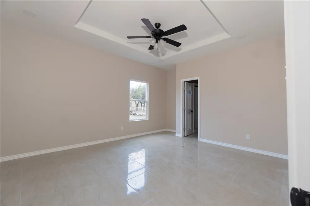 404 Dewey Avenue Alice, TX 78332