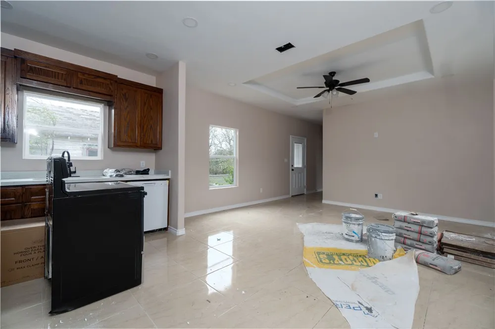 404 Dewey Avenue Alice, TX 78332