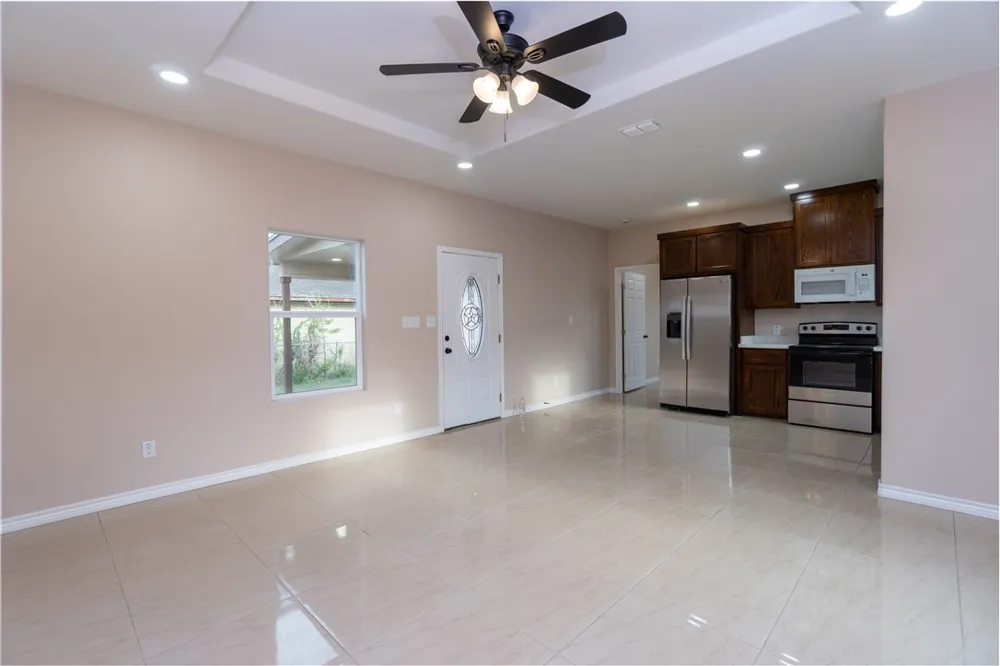 404 Dewey Avenue Alice, TX 78332