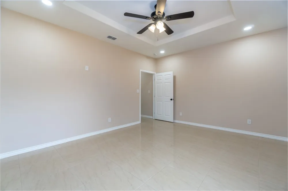 404 Dewey Avenue Alice, TX 78332