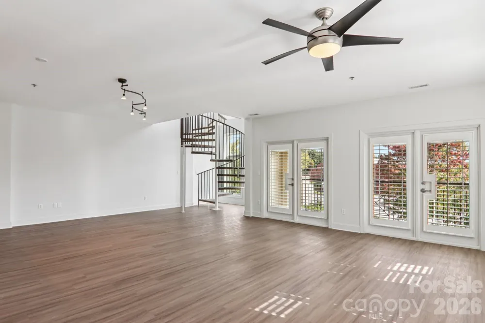475 S Church Street #A Hendersonville, NC 28792