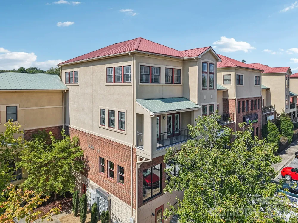 475 S Church Street #A Hendersonville, NC 28792