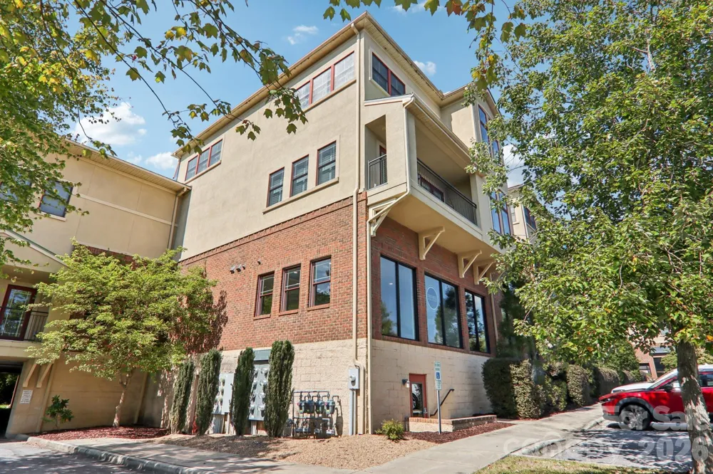 475 S Church Street #A Hendersonville, NC 28792