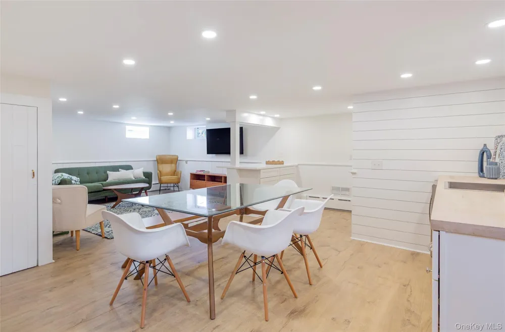 275 Maier Southold, NY 11971