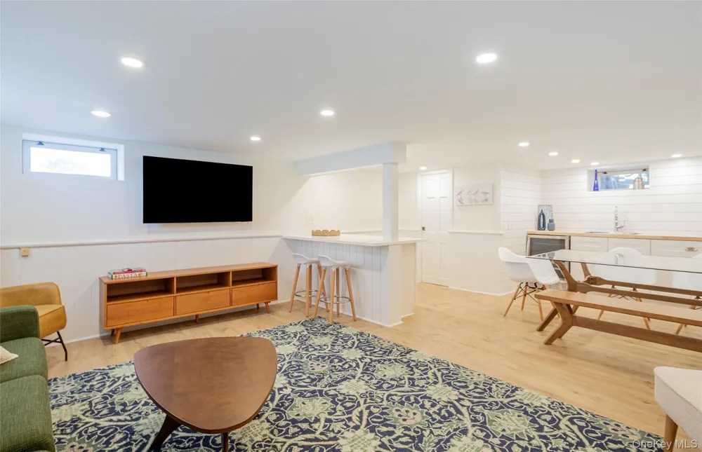 275 Maier Southold, NY 11971