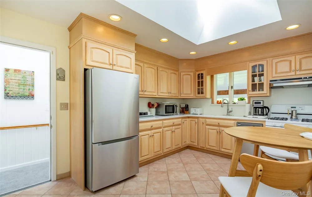 275 Maier Southold, NY 11971