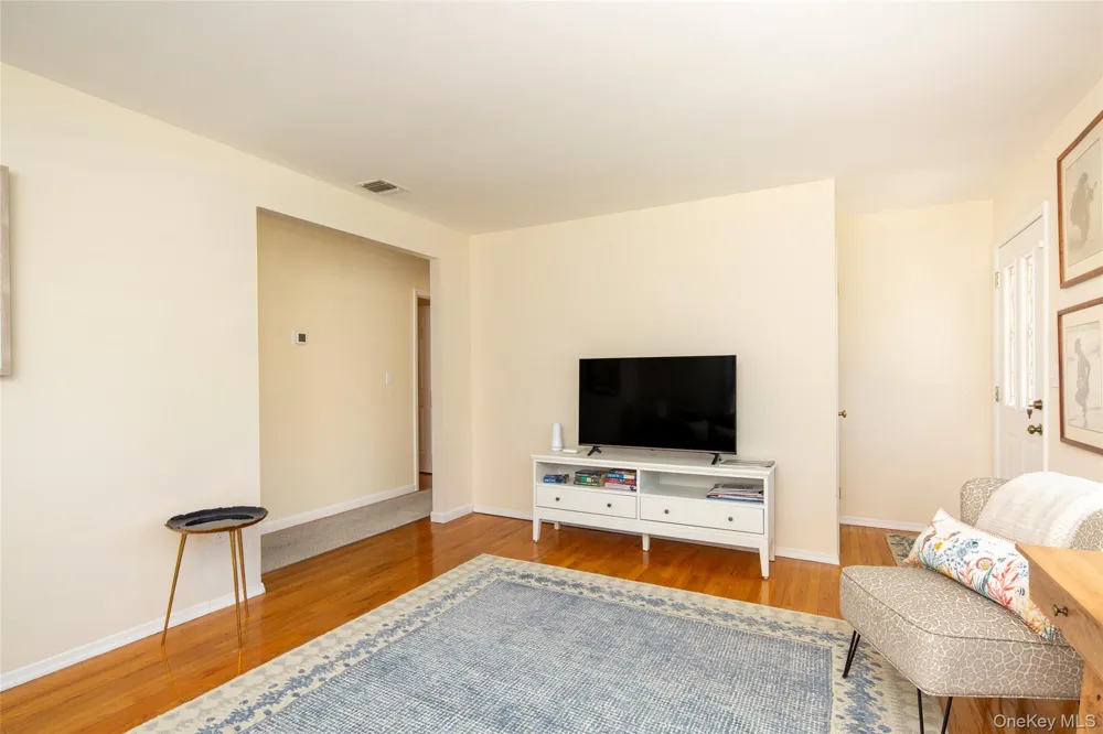275 Maier Southold, NY 11971