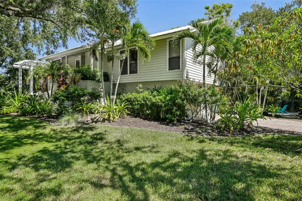 3390 BAYOU SOUND Longboat Key, FL 34228