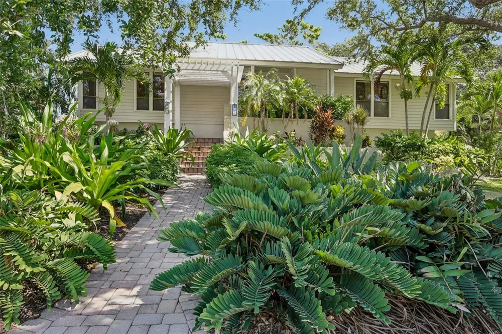 3390 BAYOU SOUND Longboat Key, FL 34228
