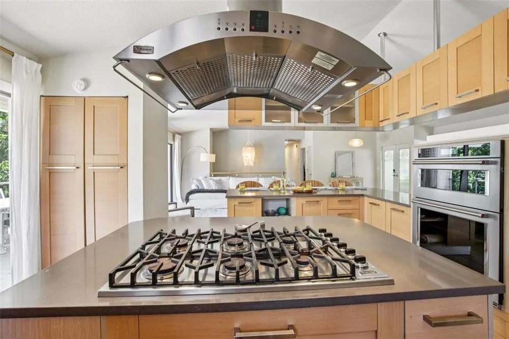 3390 BAYOU SOUND Longboat Key, FL 34228