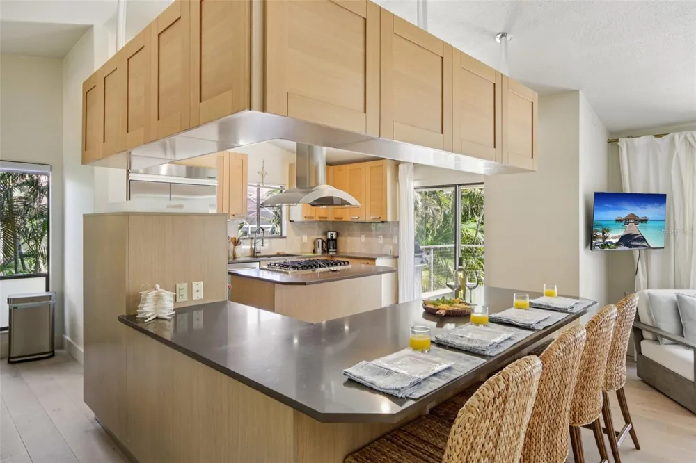 3390 BAYOU SOUND Longboat Key, FL 34228
