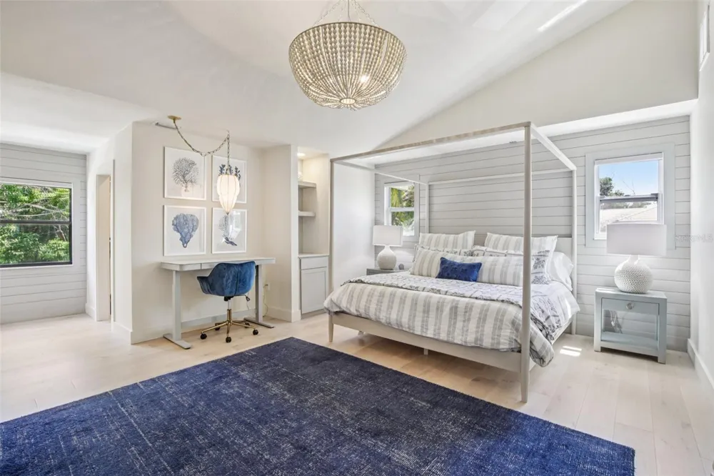 3390 BAYOU SOUND Longboat Key, FL 34228