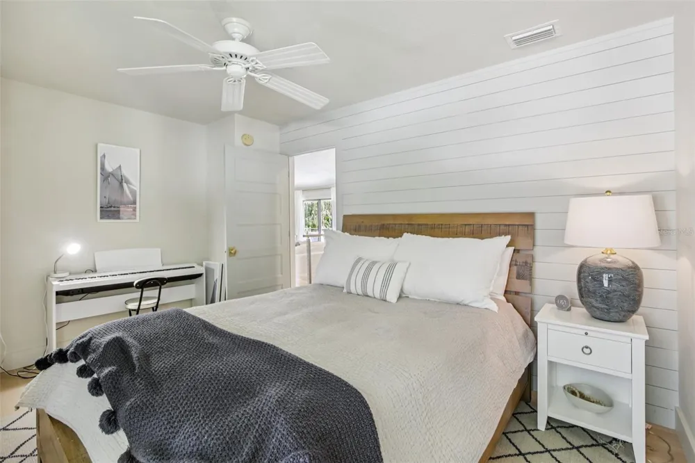 3390 BAYOU SOUND Longboat Key, FL 34228