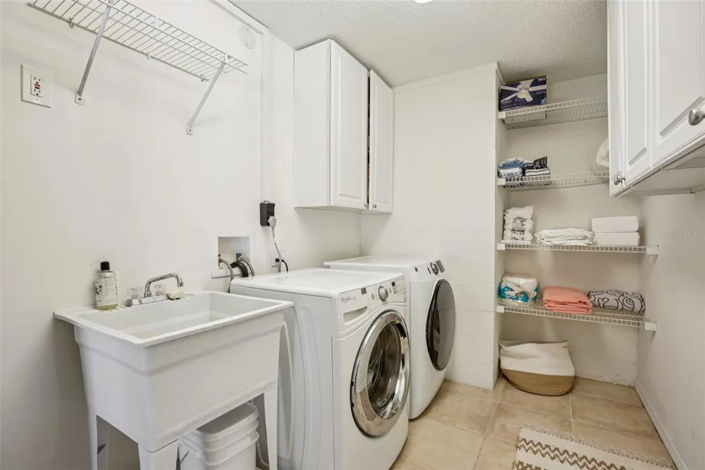 3390 BAYOU SOUND Longboat Key, FL 34228