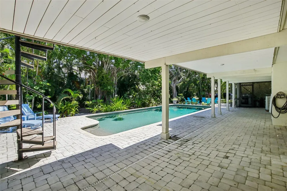 3390 BAYOU SOUND Longboat Key, FL 34228
