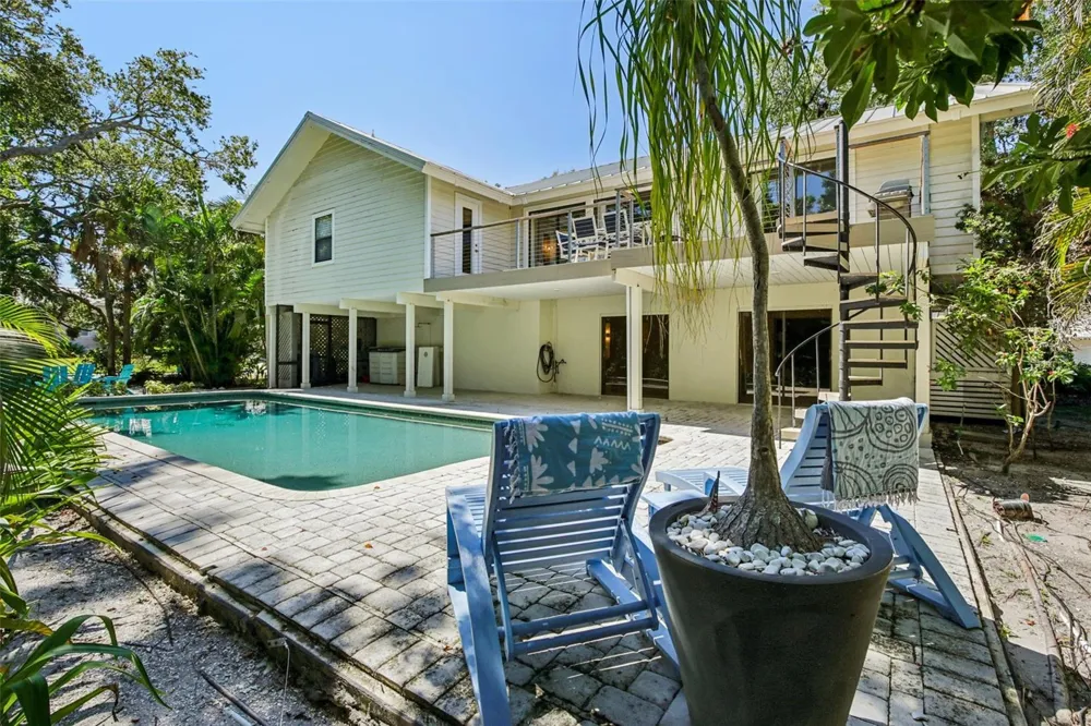 3390 BAYOU SOUND Longboat Key, FL 34228