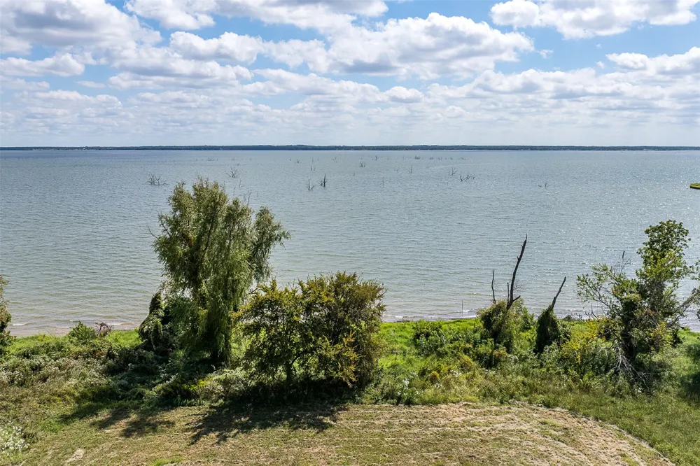 49 Stillwater Shores Road Eureka, TX 75109