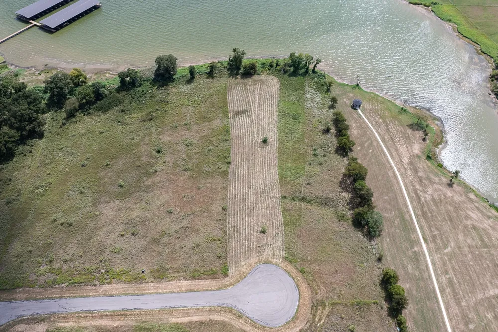 49 Stillwater Shores Road Eureka, TX 75109