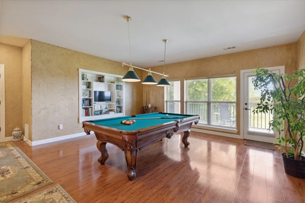 626 Scoggins Road Tioga, TX 76271